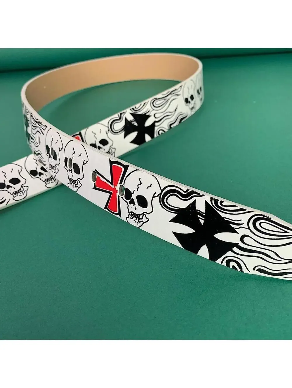 N/A @depop #y2kbelt